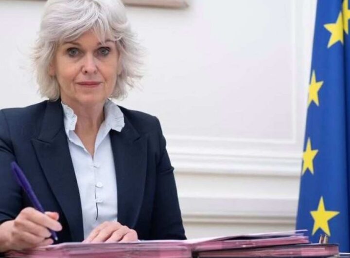 Французька омбудсменка Ізабель Ром у Бучі: сльози, солідарність і обіцянка підтримки України