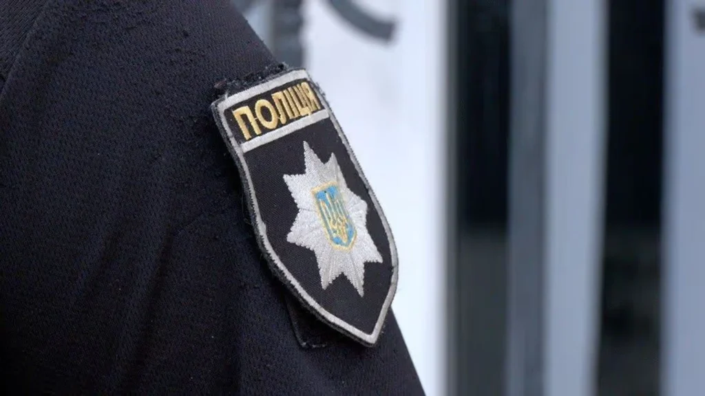 У Києві школяр викинув кота з вікна багатоповерхівки: правоохоронці з'ясовують обставини жорстокого поводження з твариною