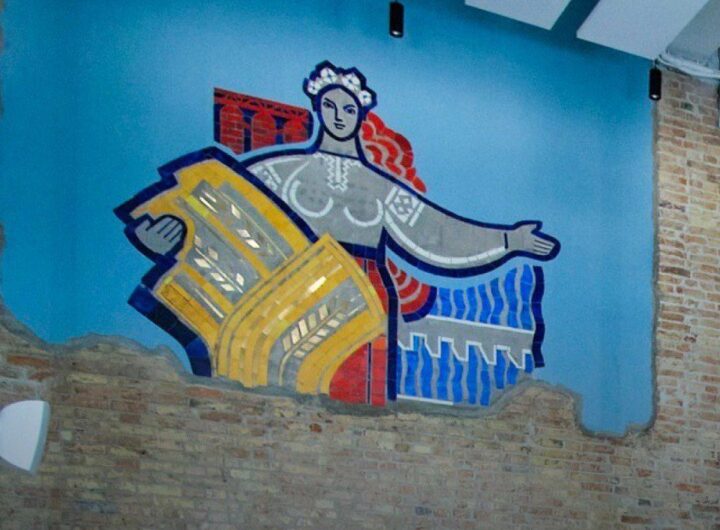 Реставрація історичних мозаїк у будівлі Київського річкового вокзалу: повернення до минулого величі