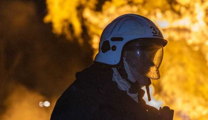 Росіяни атакували Одесу: вибухи в житловому районі призвели до масштабної пожежі