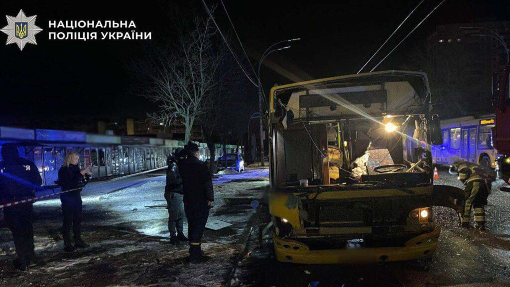 Трагедія на Виноградарі: автобус вибухнув, але на щастя, обійшлося без постраждалих