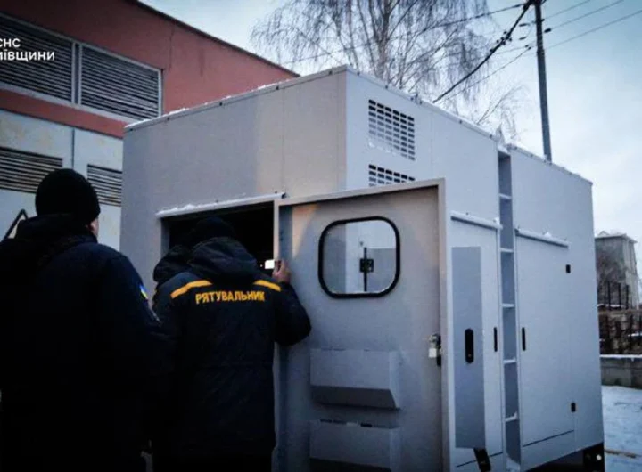 У Вишгороді встановили та підключили потужні генератори поблизу житлових будинків - ДСНС вивчає ситуацію та попереджає про можливі ризики для мешканців.