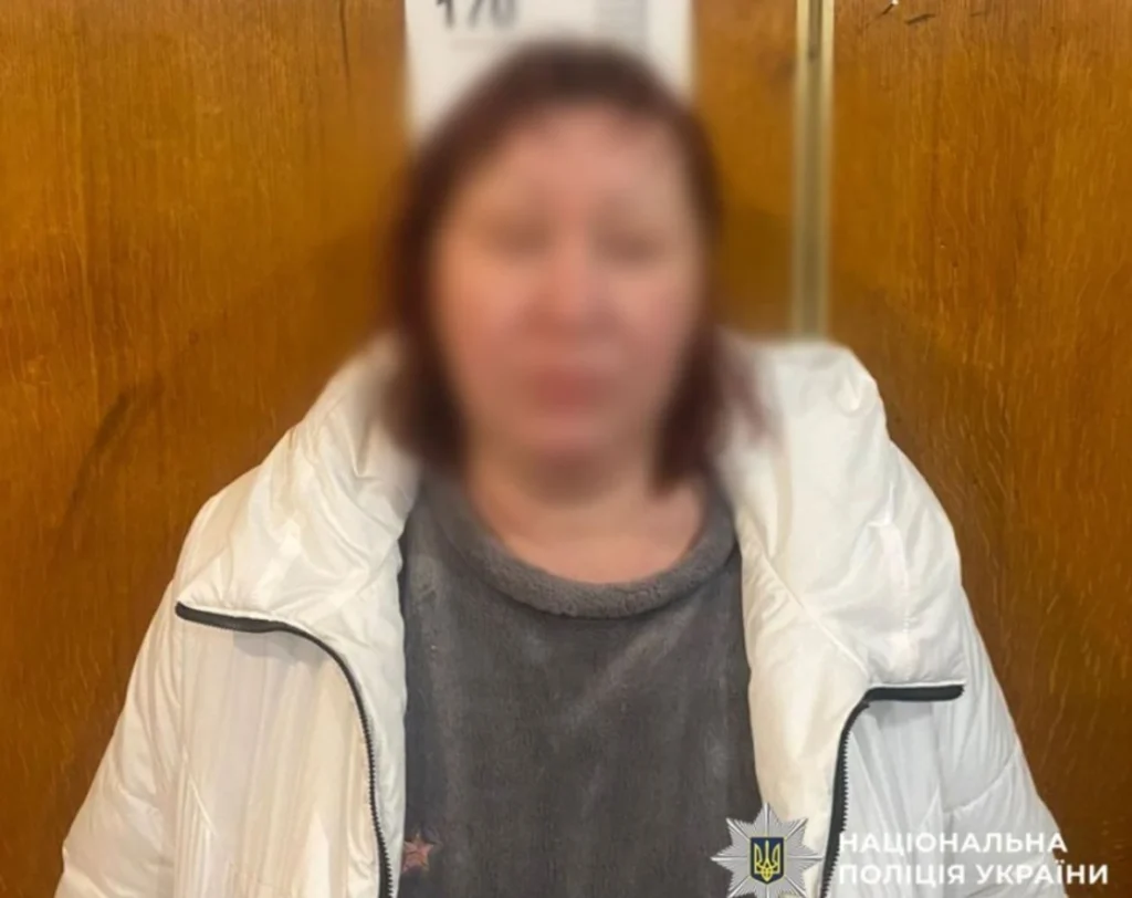 Жінка погрожувала підірвати гранату в поліцейському управлінні Києва: затримання в центрі столиці