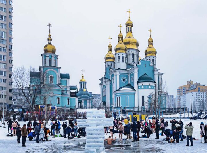 Безпечне занурення 6 січня: перелік офіційних пляжів для водохрещенських купань