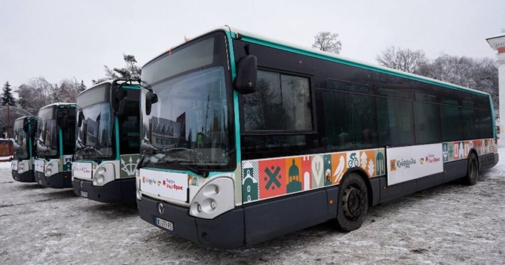 Біла Церква відмовляється від тролейбусів: на міські маршрути виходять сучасні французькі автобуси, що обіцяють більшу мобільність та екологічність.