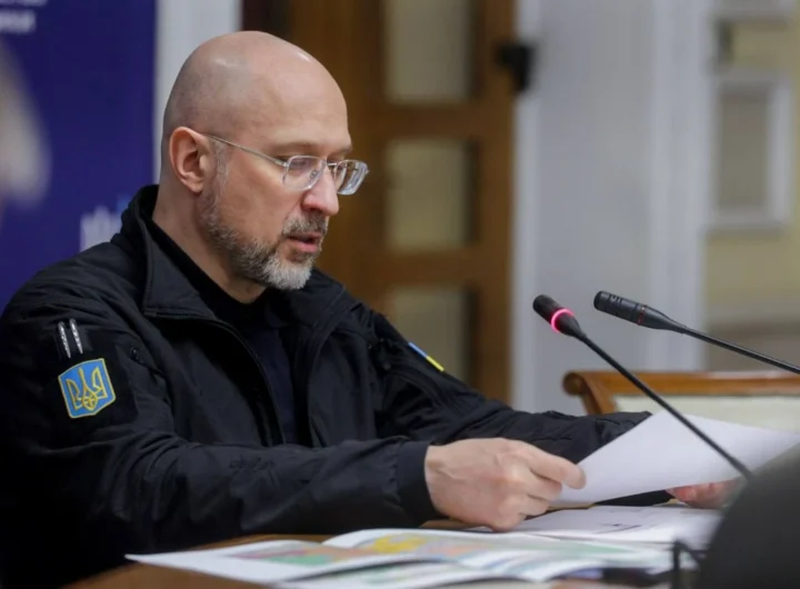 Київ відновлює опалення: Укрзалізниця та інші регіони надсилають додаткові ремонтні бригади у 143 будинки