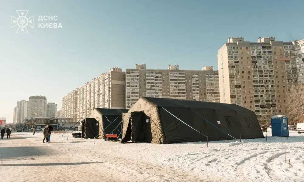 Невпинна боротьба за тепло: Київ та область мобілізують додаткові бригади та генератори для швидкого відновлення 143 будинків без опалення