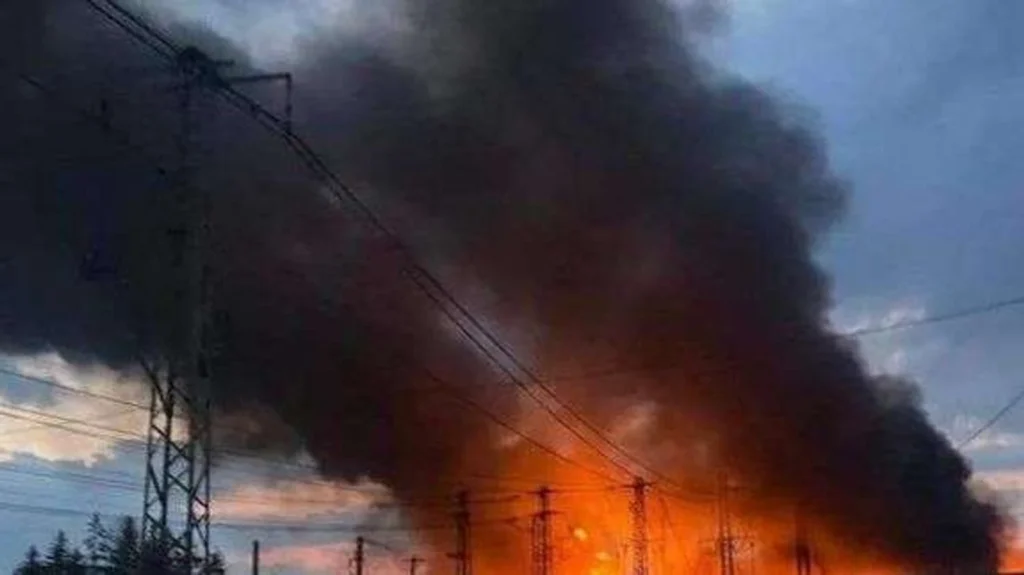 "Нічна атака на Київ: один загиблий, 4 поранених, руйнування у п'яти районах столиці та перебої з електропостачанням - заява мера".