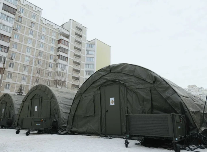 Троєщинські наметові містечка: Укриття від холоду та темряви на київській околиці