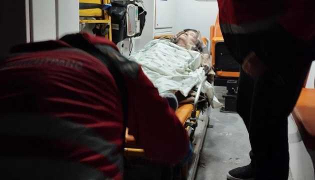 У Києві маломобільних жителів Деснянського району евакуюють до пансіонатів через відсутність опалення