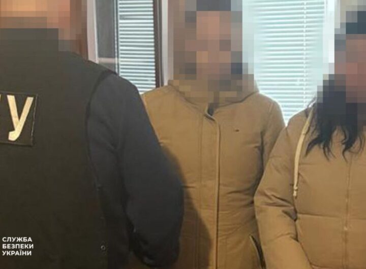 "Курсантку ЗСУ та її подругу затримали у Києві за підготовку терактів за 50 тисяч гривень".