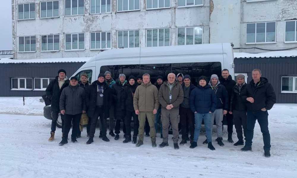 "Київщина підтримує Київ: 50 фахівців з області щодня працюють над відновленням електро- та теплопостачання після ворожих атак".