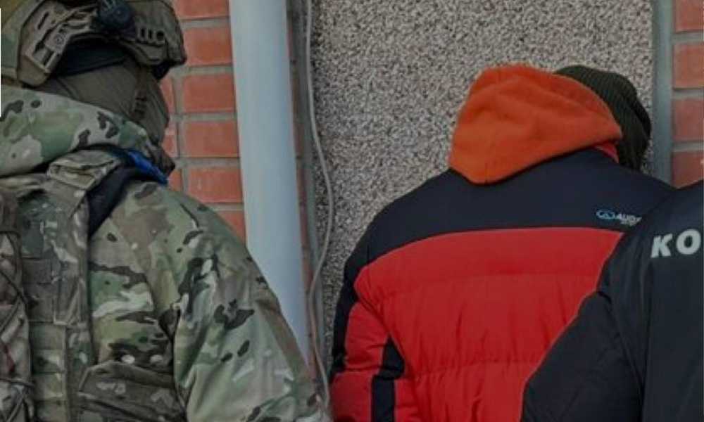 Військовий скандал: житель Київщини підозрюється у передачі координат через месенджер, новий епізод у справі про державну зраду