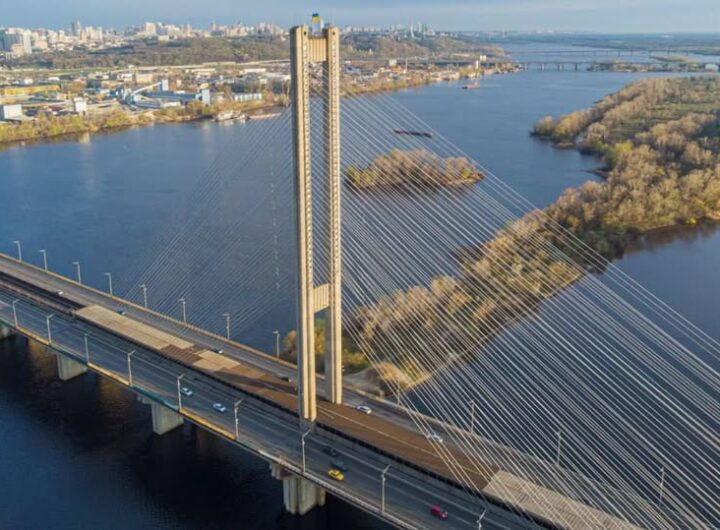Зимовий обмеження руху: Південний міст у Києві під пильним наглядом до весни