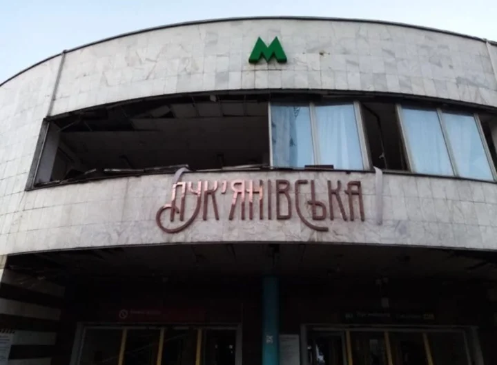 Модернізація станції "Лукʼянівська": поетапна заміна дверей та ремонт виходу №1 у Києві