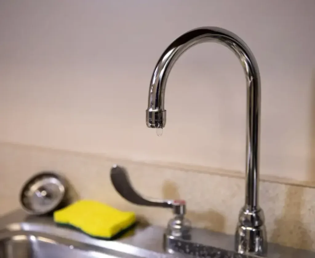Оновлення інфраструктури: Столиця відновлює водопостачання на лівому березі Києва