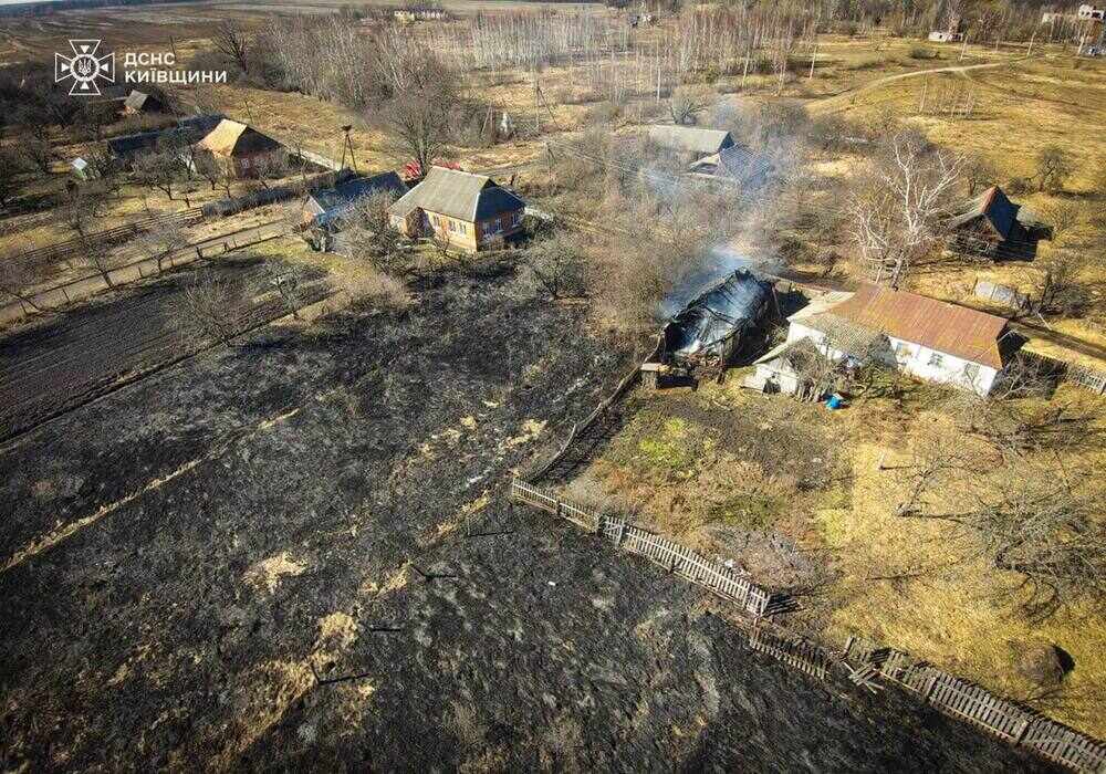 Подружжя на Вишгородщині випадково спалило сусідський сарай під час облаштування власного садка